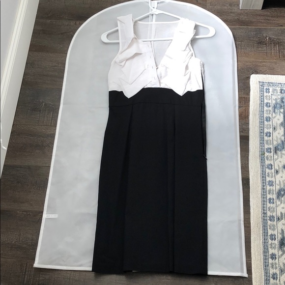 Dress - Picture 1 of 4